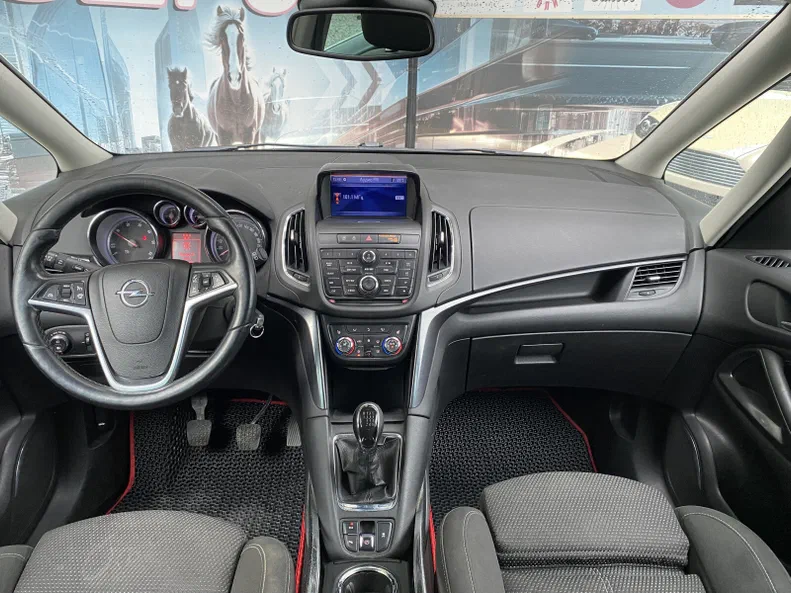 Opel Zafira 2012 - 9