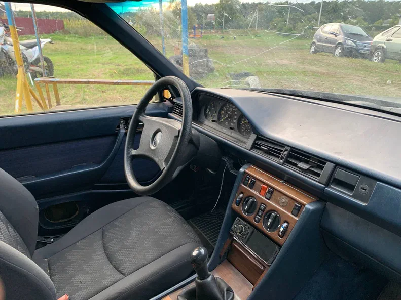 Mercedes-Benz W124 1987 - 7