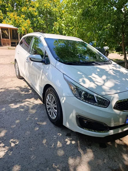 Kia Ceed 2016 - 1