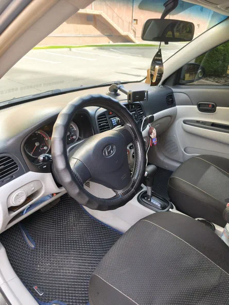 Hyundai Accent 2008 - 10