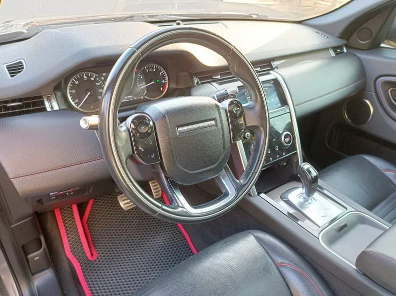 Land Rover Discovery Sport 2020 - 12