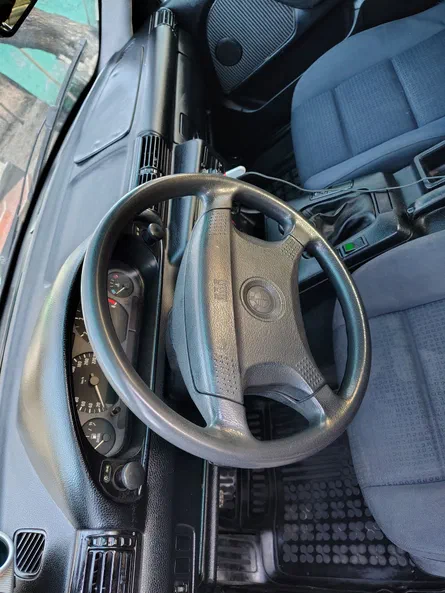 BMW 3 серія 1996 - 8