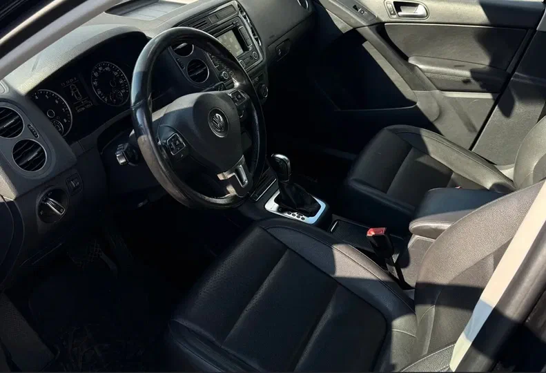 Volkswagen Tiguan 2012 - 8
