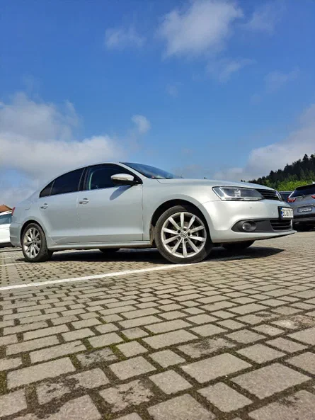 Volkswagen Jetta 2013 - 3