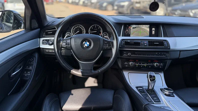 BMW 5 серія 2016 - 11