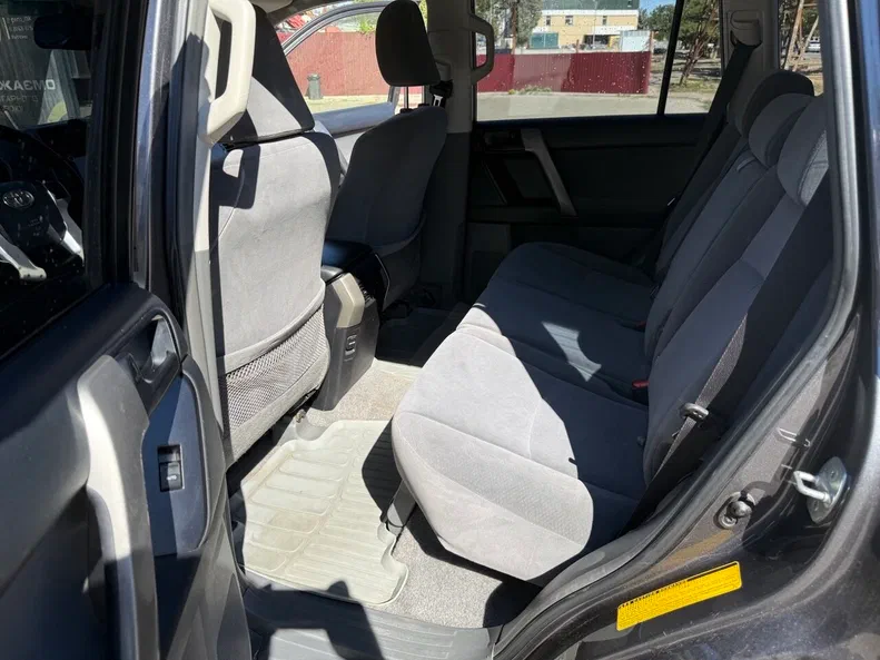 Toyota Land Cruiser Prado 2012 - 9