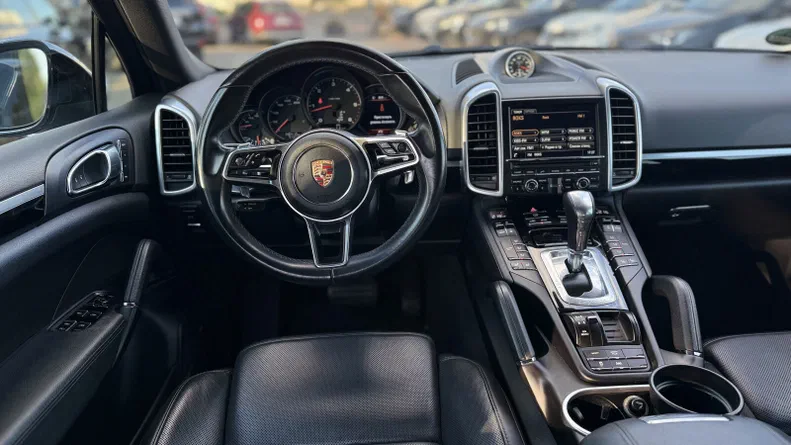 Porsche Cayenne 2015 - 10