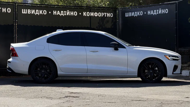 Volvo S60 2023 - 9
