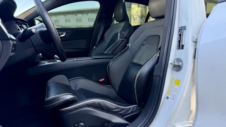 Volvo S60 2023 - 10