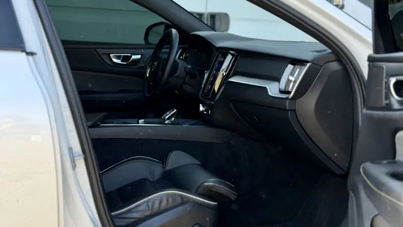 Volvo S60 2023 - 6
