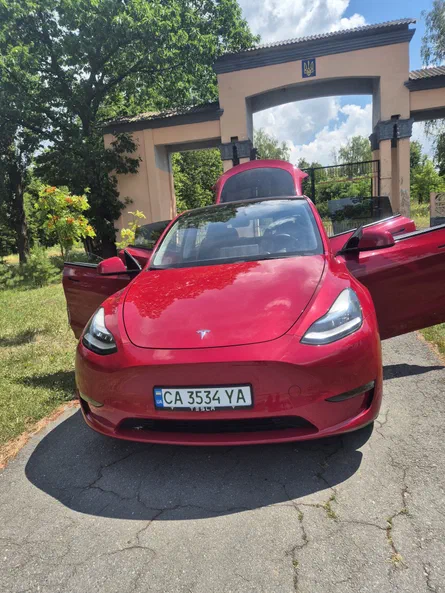 Tesla Model Y 2022 - 4