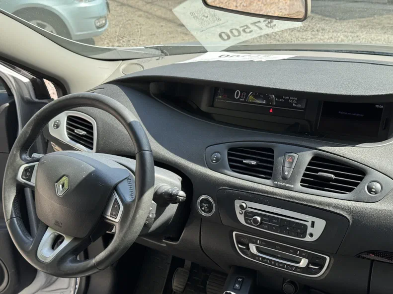 Renault Megane 2012 - 15