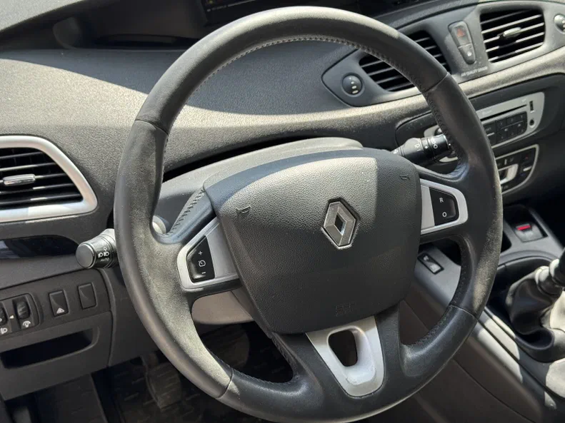 Renault Megane 2012 - 13