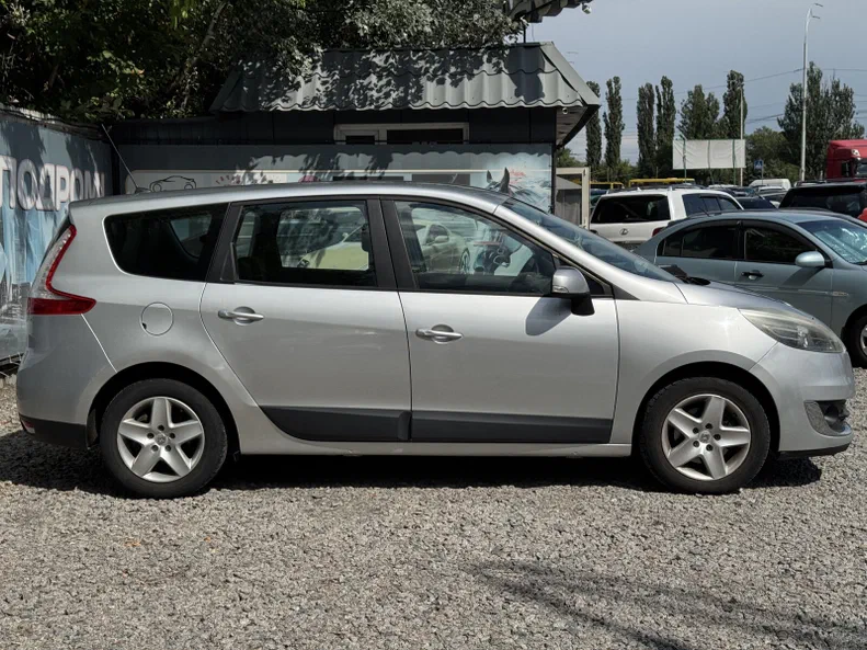 Renault Megane 2012 - 8