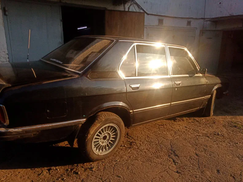 BMW 5 серія 1978 - 4