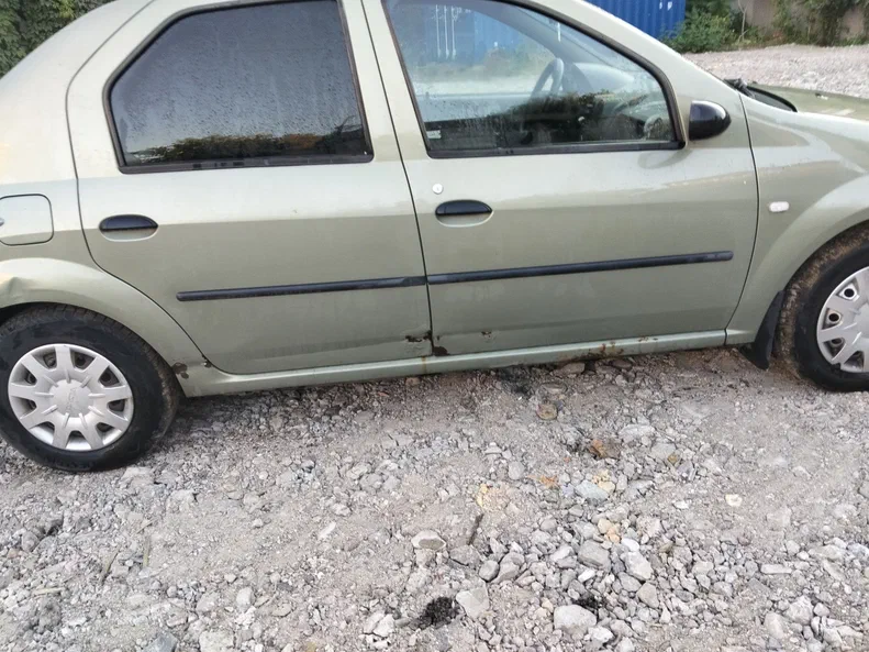 Dacia Logan 2007 - 1