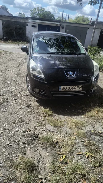 Peugeot 5008 2010 - 0