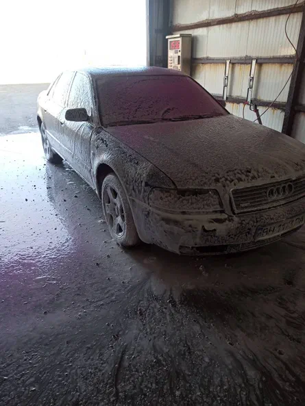 Audi A8 2000 - 8