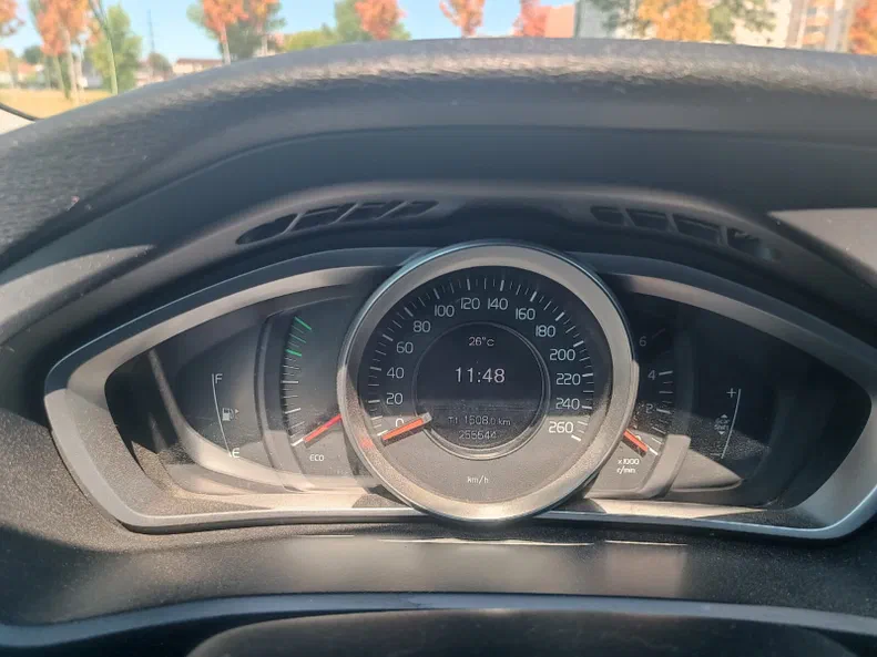 Volvo V40 2013 - 5