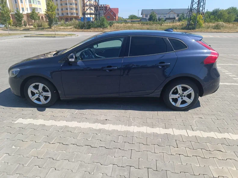 Volvo V40 2013 - 1