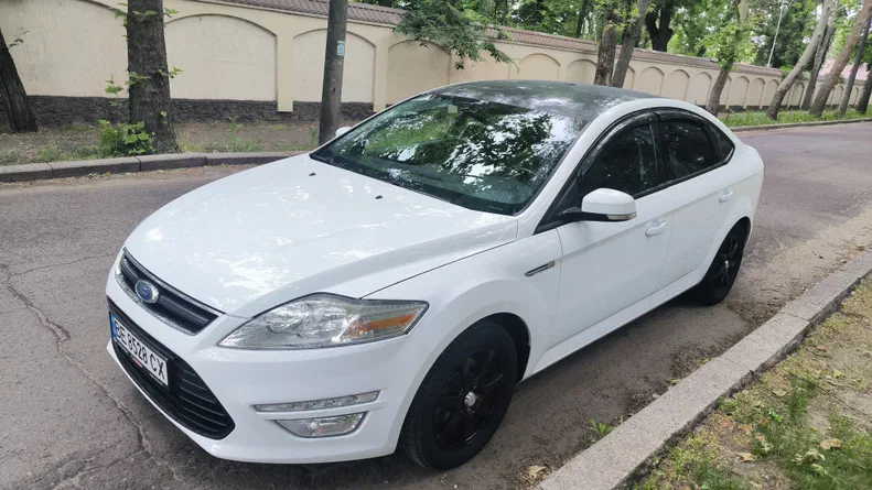Ford Mondeo 2013 - 1