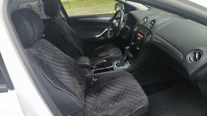 Ford Mondeo 2013 - 8