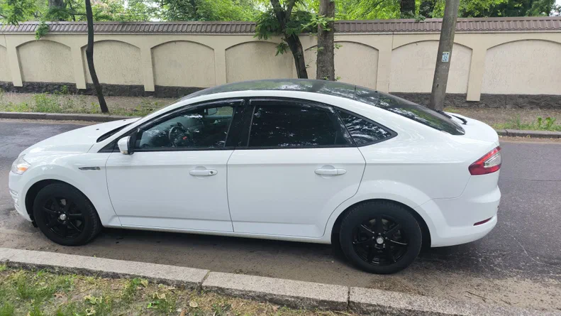 Ford Mondeo 2013 - 3