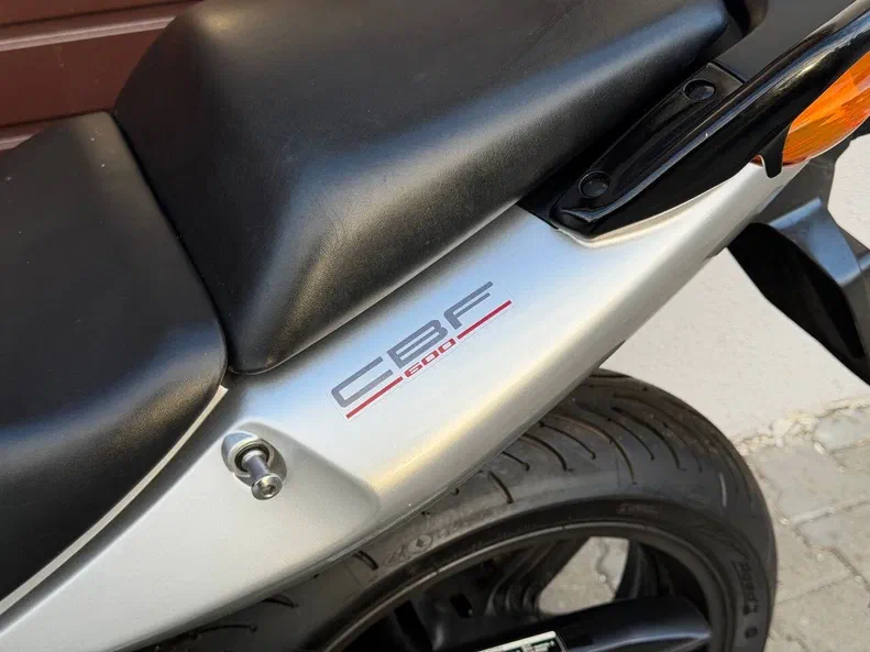 Honda CBF 600 2004 - 14