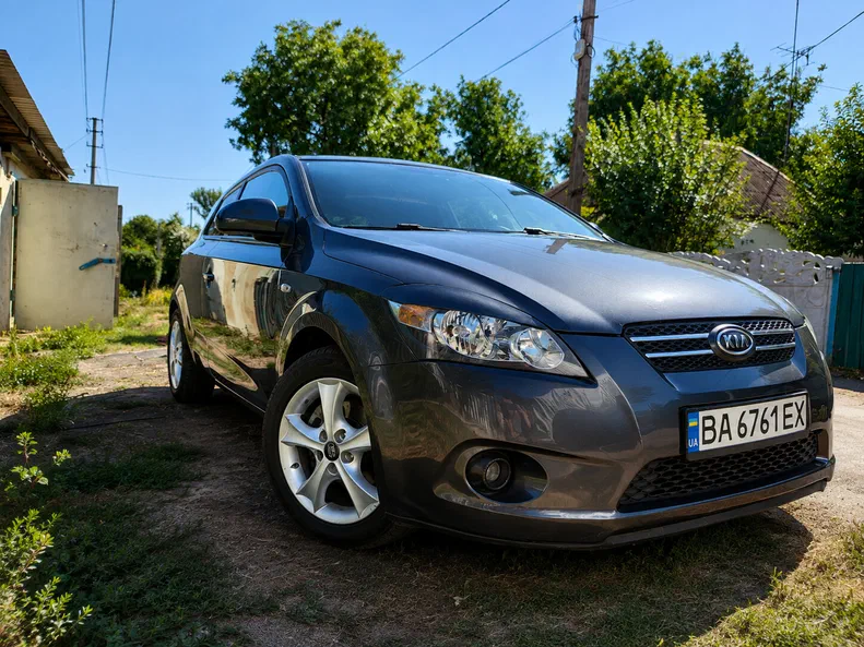 Kia Ceed 2008 - 1