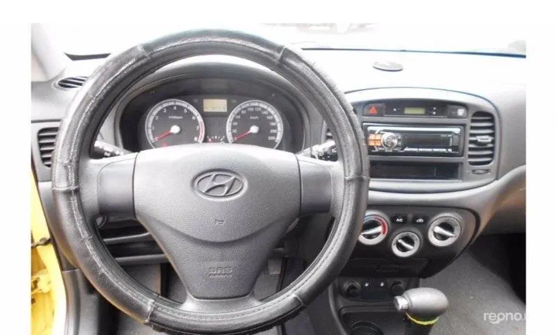 Hyundai Accent 2008 - 4