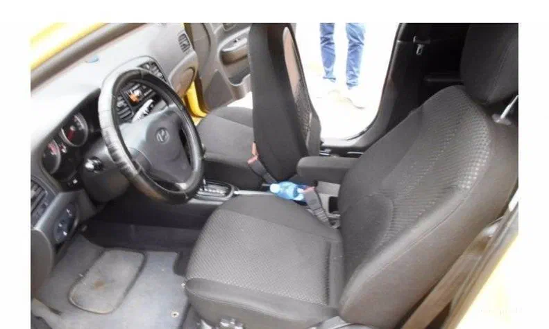 Hyundai Accent 2008 - 3