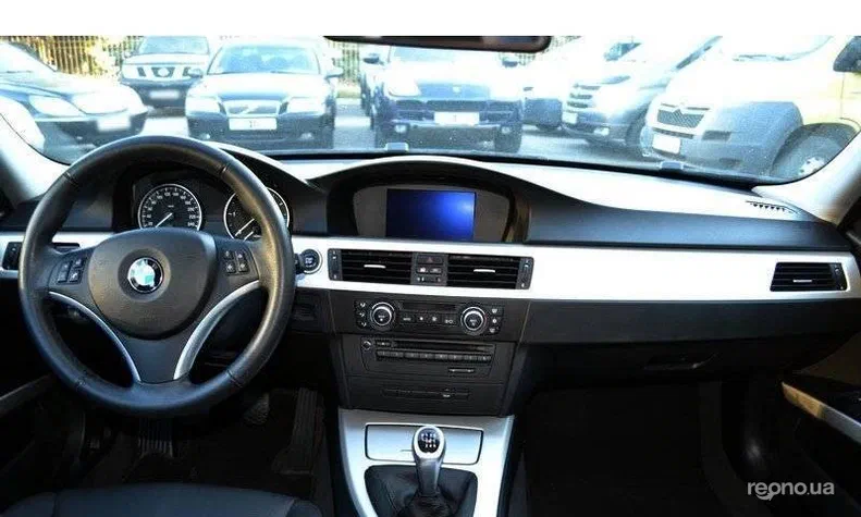BMW 3 серія 2010 - 8