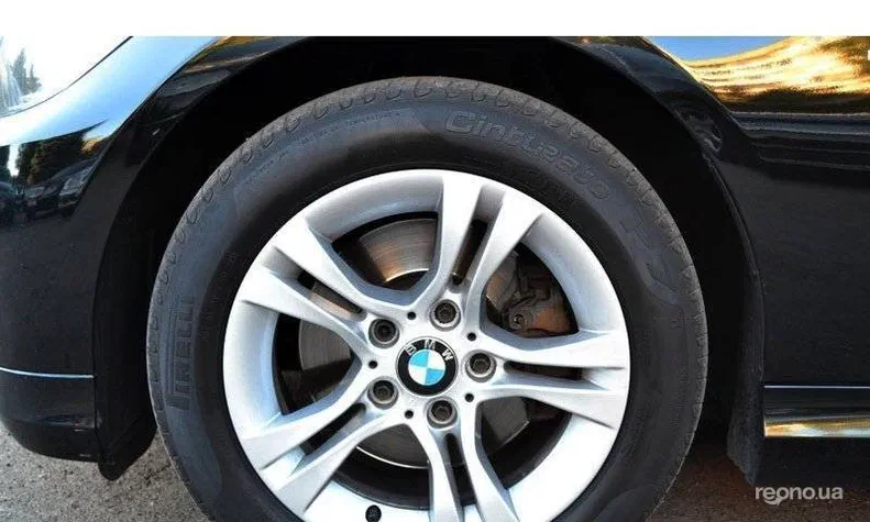 BMW 3 серія 2010 - 17