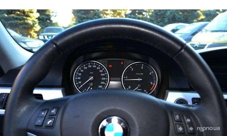 BMW 3 серія 2010 - 3