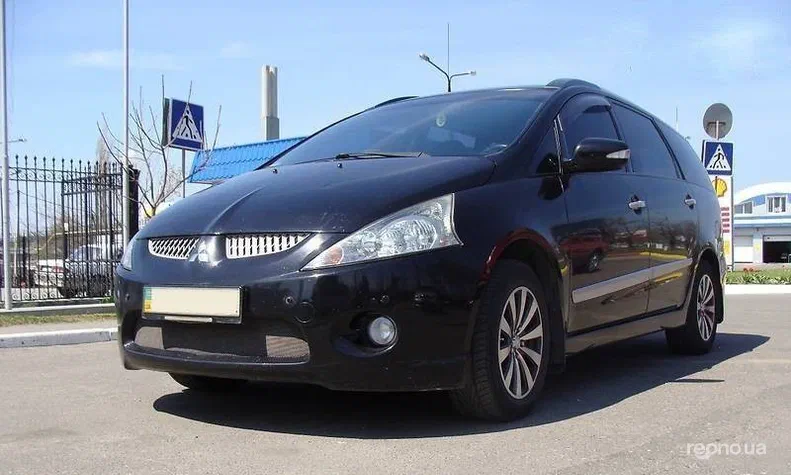 Mitsubishi Grandis 2008 - 8