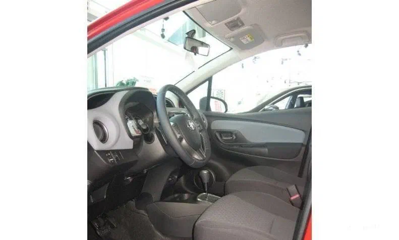 Toyota Yaris 2014 - 5