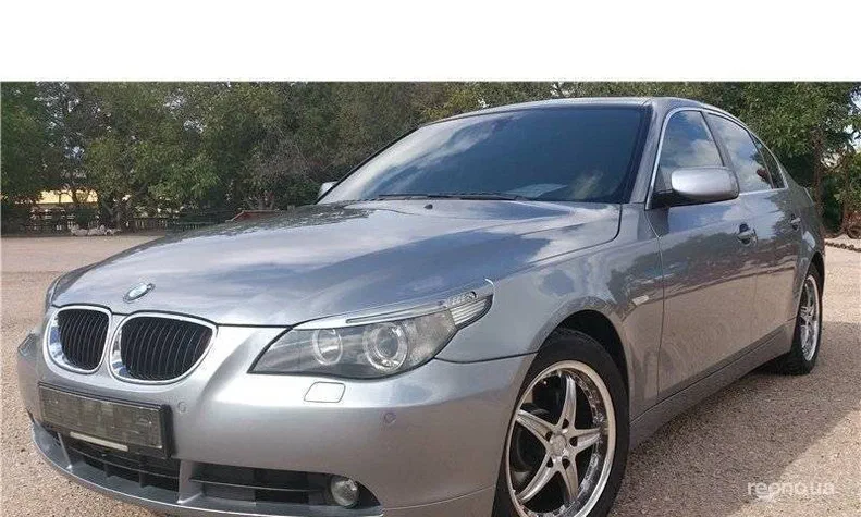 BMW 5 серія 2004 - 8