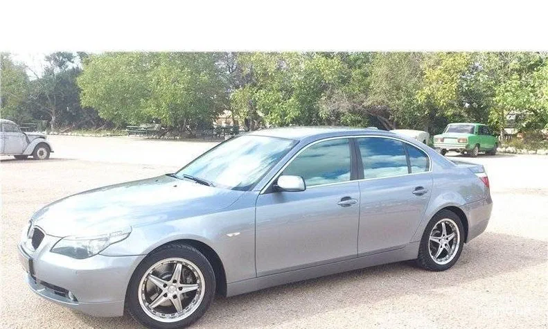 BMW 5 серія 2004 - 7