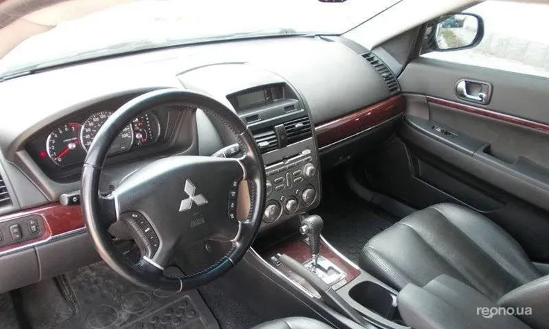 Mitsubishi Galant 2009