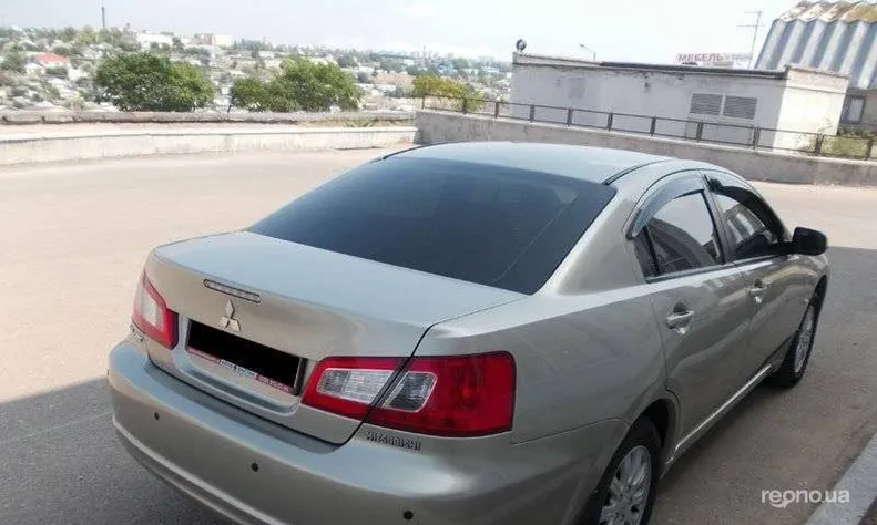 Mitsubishi Galant 2009