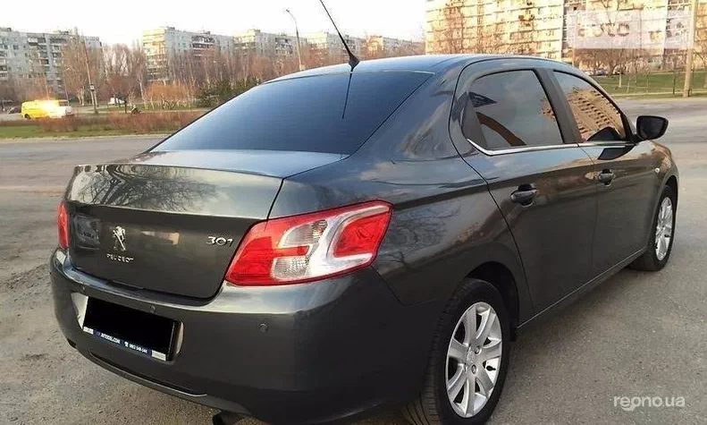 Peugeot 301 2013 - 4