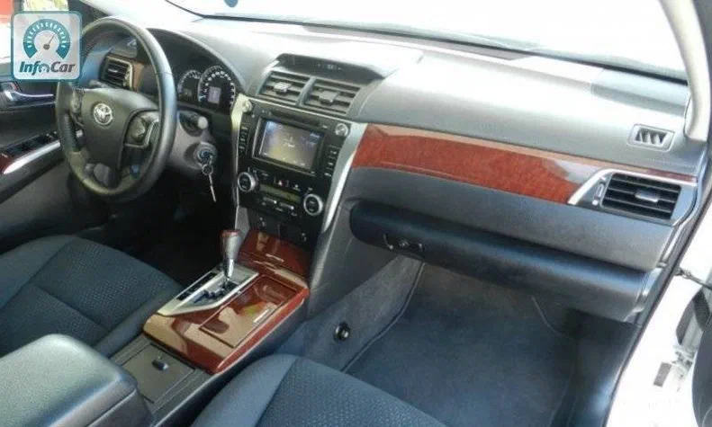 Toyota Camry 2015 - 8