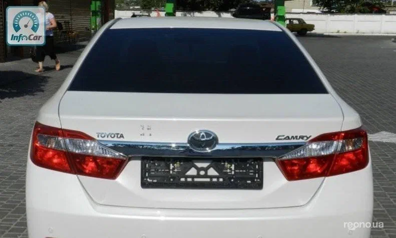 Toyota Camry 2015 - 5