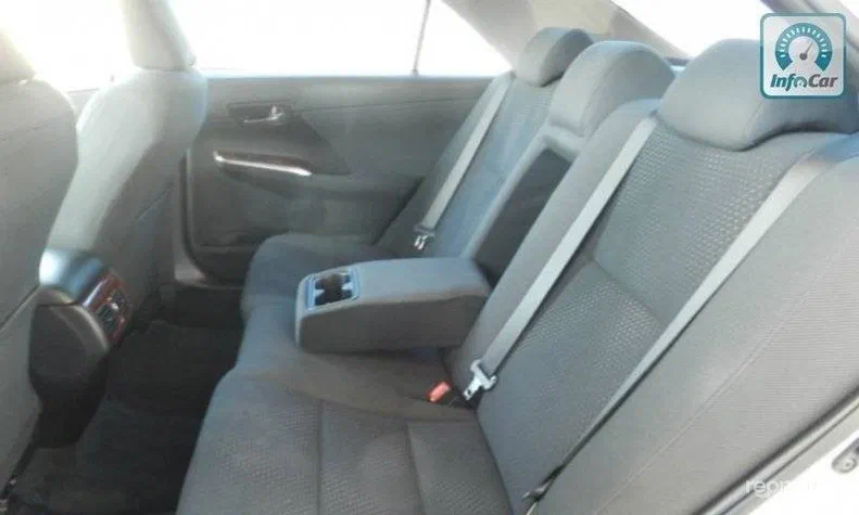 Toyota Camry 2015 - 10