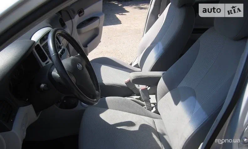 Hyundai Accent 2007 - 3