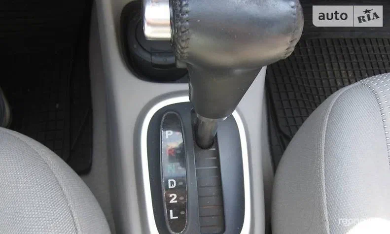 Hyundai Accent 2007 - 10