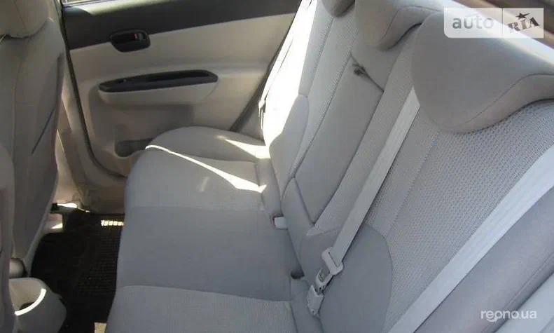 Hyundai Accent 2007 - 9