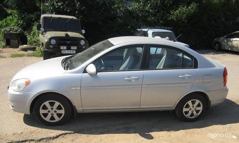 Hyundai Accent 2007 - 21
