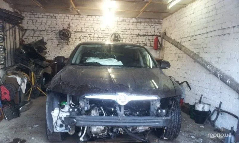 Skoda Superb 2012 - 5