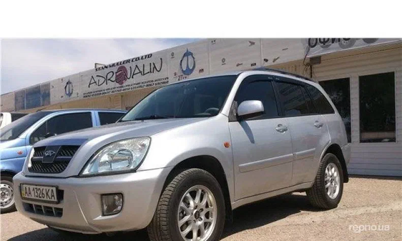 Chery Tiggo (T11) 2008 - 8